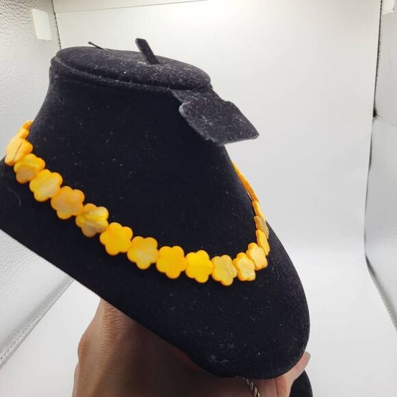 Vintage 70s Dyed Abalone Shell Flower Power Necklace - Picture 1 of 6